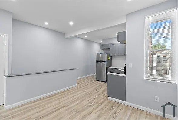 2 bed, 700 sqft, $1,250 — Photo 4