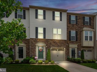 79 Village Green Ln, Sicklerville, NJ 08081