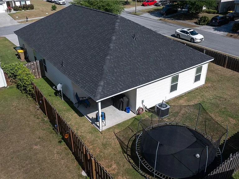 17 Raintree Way — Photo 39