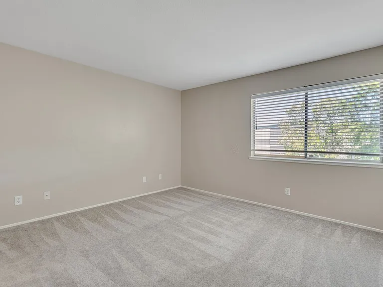 362 Tabor Ave — Photo 15