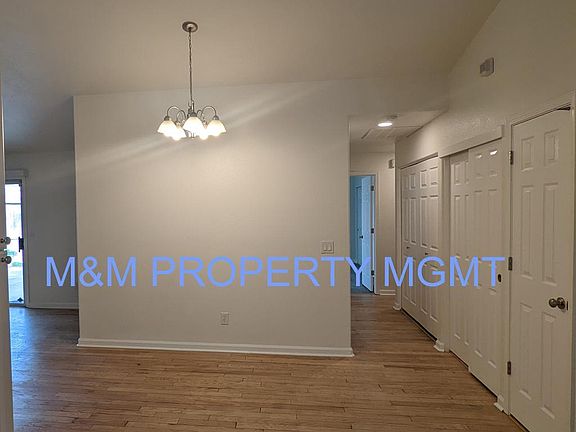 4th image of 8965 Autumnwood Dr