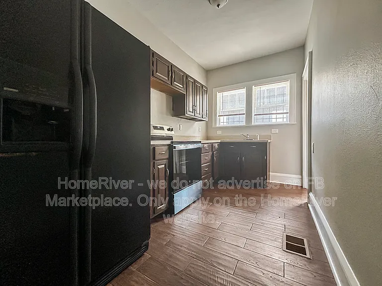 811 Broxton St — Photo 6