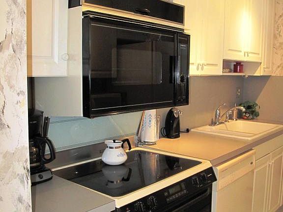 Remodeled kitchen (2)
