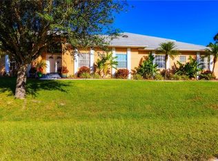 7 Wilmington Pkwy, Cape Coral, FL 33993
