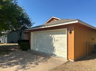 3703 Daniels Dr, Killeen, TX 76543