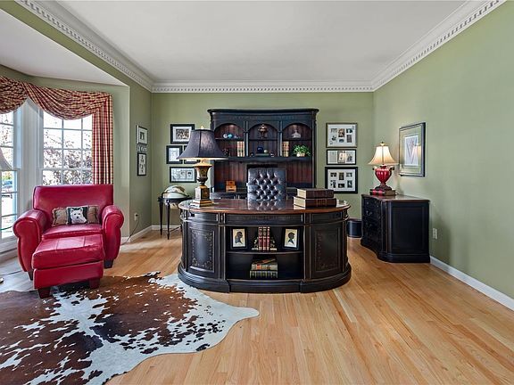 5th image of 15807 Barons Way Dr