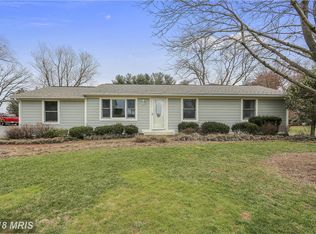 6934 Warfield Rd, Gaithersburg, MD 20882