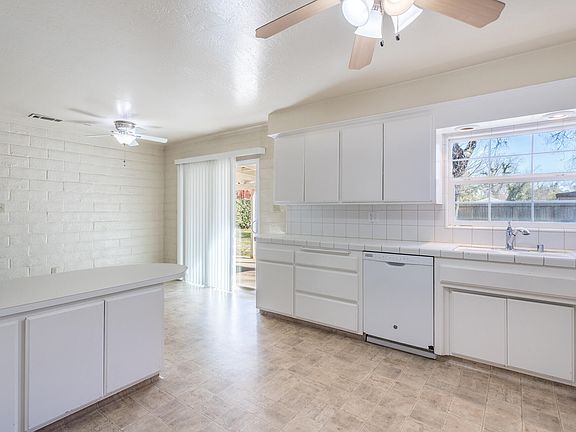 3rd image of 3307 Nicolet Ln