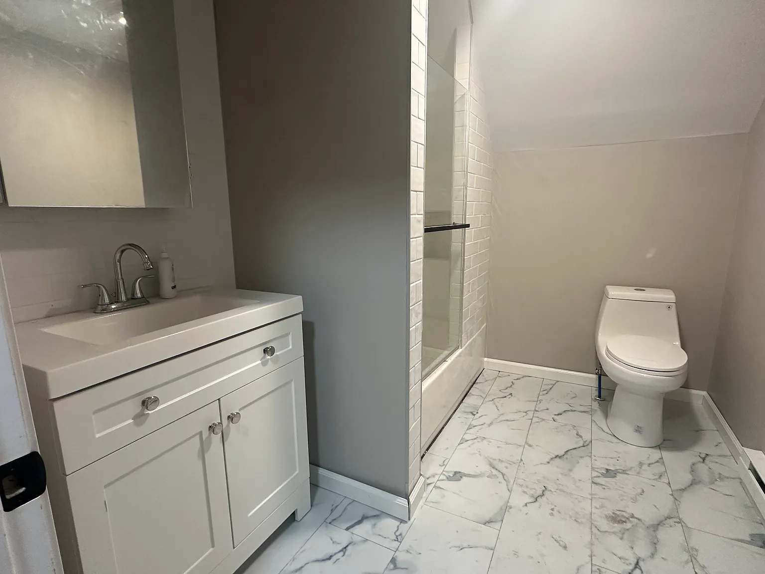 2 bed, 900 sqft, $1,850 — Photo 4