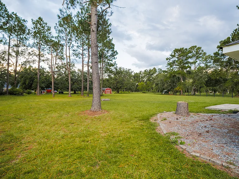 76 Brookfield Dr — Photo 4