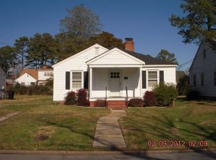 910 Tuscarora Ave, Elizabeth City, NC 27909