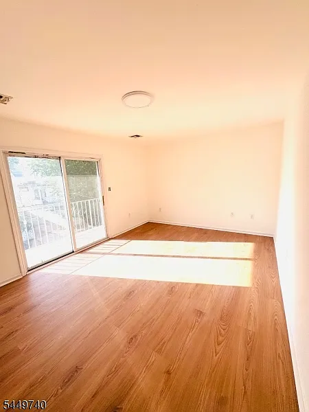 3 bed, 2.0 bath, $2,400 — Photo 4