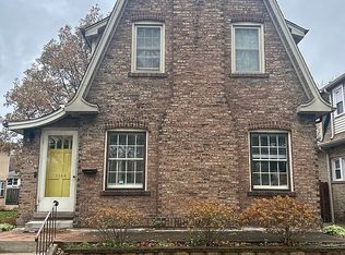 9134 S Hamilton Ave, Chicago, IL 60643