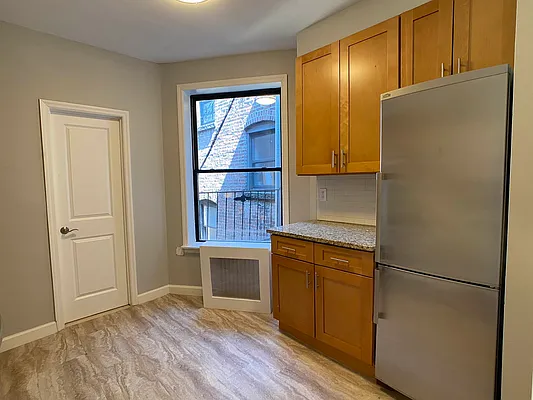 Rented by Tourma Realty LLC | media 25