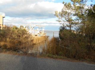 1305 Dandy Loop Rd, Yorktown, VA 23692