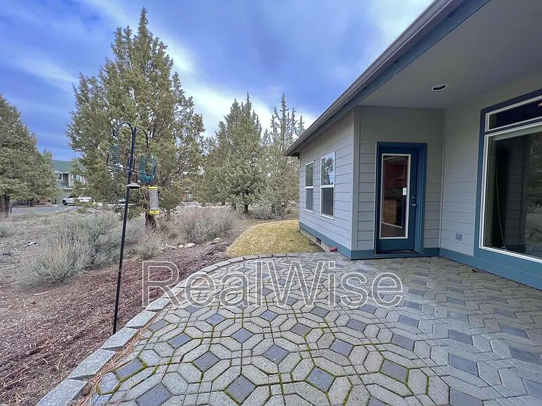 835 Nutcracker Dr — Photo 40
