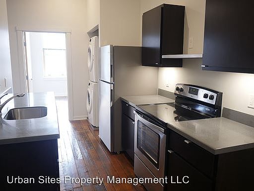 2nd image of 1208 Main St APT 3