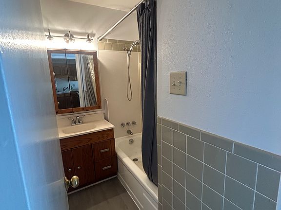 3rd image of 1820 E Kings Hwy APT 246