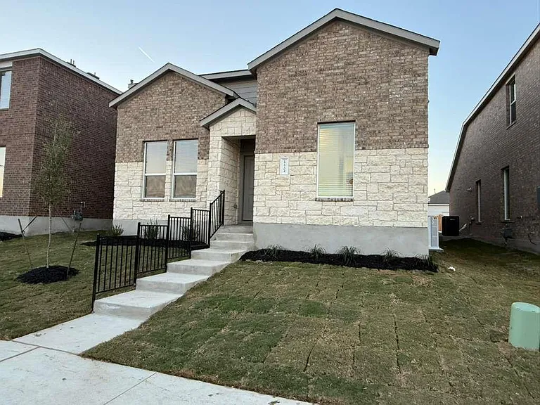 17704 Sage Thrasher Dr — Photo 2