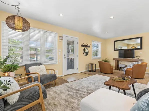 2160 E 94th Avenue, Thornton, CO 80229
