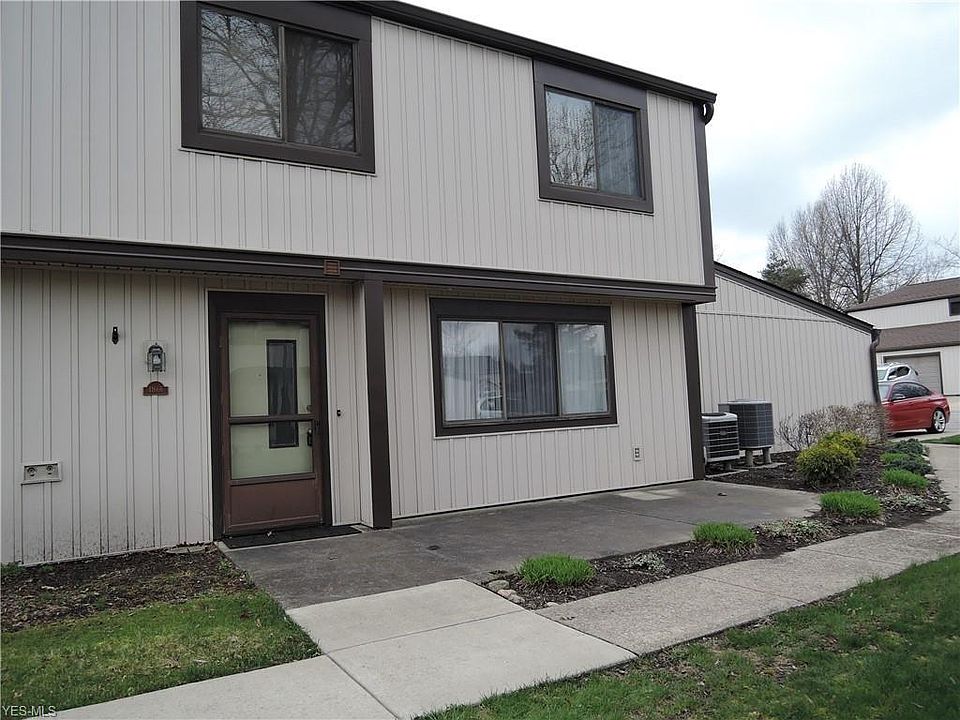 1st image of 11666 Club House Dr #24