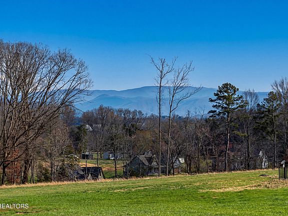 3rd image of 5906 John Dr Lot 25