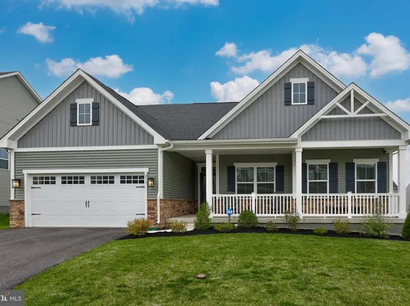 213 Chadsworth Way, York, PA 17402