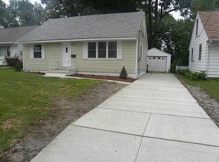 2906 Meadowbrook Dr SE, Cedar Rapids, IA 52403
