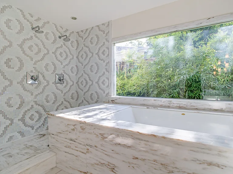 4641 Belclaire Ave — Photo 14