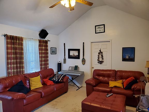 4th image of 301 Cayenne Dr