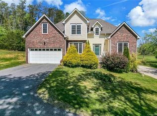 15 Magnolia Woods Ln, Fletcher, NC 28732