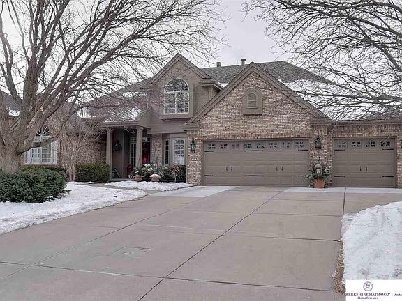 3rd image of 12851 Eagle Run Dr