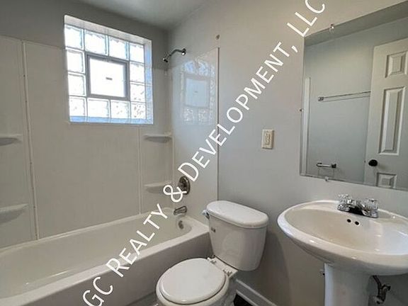5th image of 324 Wilson Ave #F