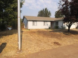 4310 Starthmore Dr, Redding, CA 96002