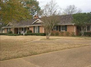 196 Rolling Meadows Rd, Ridgeland, MS 39157