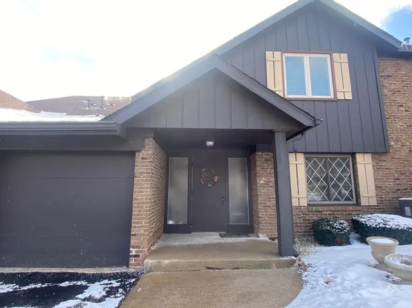 2519 E Lakeshore Dr Unit A-25, Crown Point, IN 46307