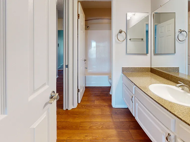 Charter Oaks Apartments — Photo 8