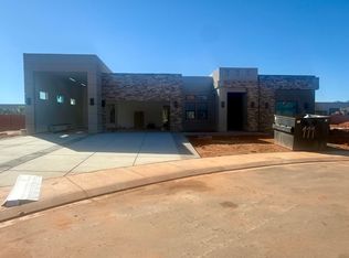 565 W 30 S, Ivins, UT 84738