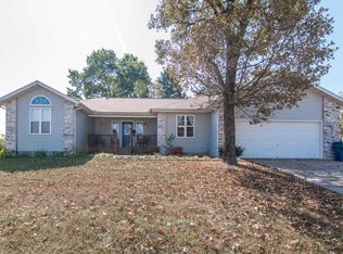 20 Clearcove Dr, Reeds Spring, MO 65737