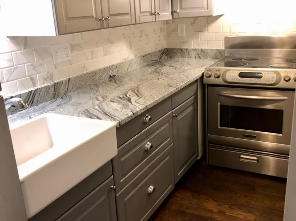 20 Hamre Ln, Branford, CT 06405