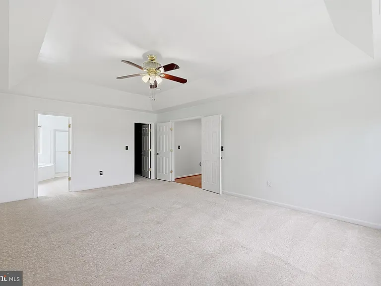 2917 Markhams Grant Dr — Photo 32