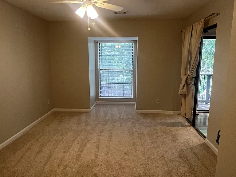 2301 Pine Heights Dr NE — Photo 16