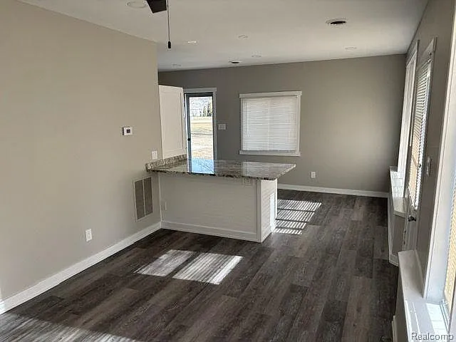 47916 Shelby Rd — Photo 5