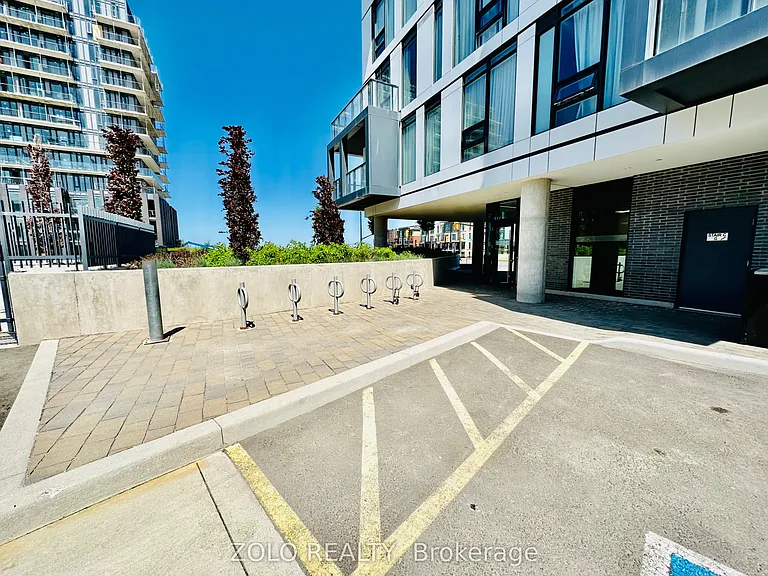 180 Veterans Dr #809 — Photo 21