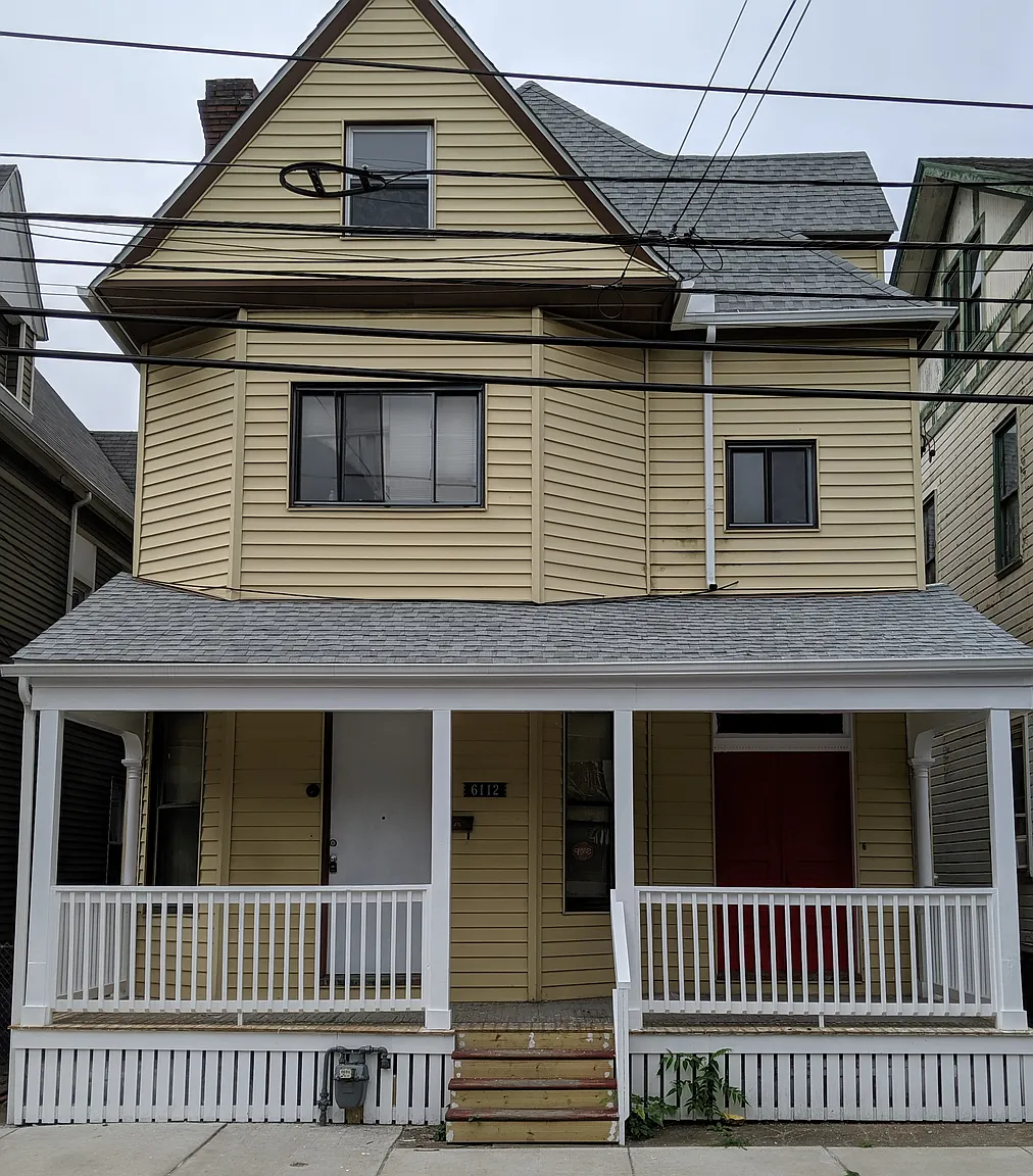6112 Saint Marie St photo 1