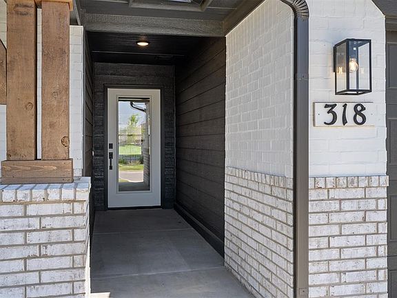 3rd image of 318 Park Ln