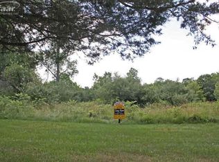 6145 N Island Dr, Flushing, MI 48433