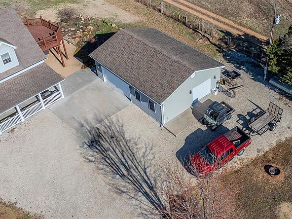 5th image of 145 N Lake Dr