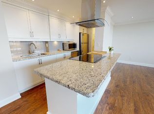 150 Allan St #106, Oakville, ON L6J3N8