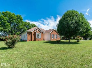 305 Towerview Cir, Mount Airy, GA 30563